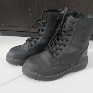 بوت دخترانه