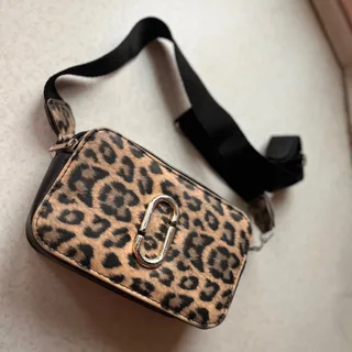 کیف مشکی پلنگی 100