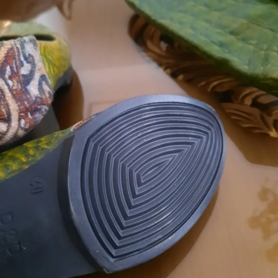 کیف،و کفش چرم دست دوز