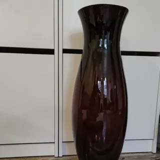 گلدان شیشه ای بنفش