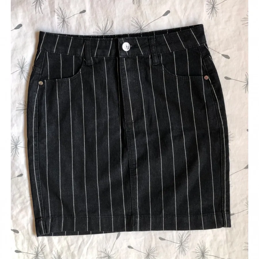 دامن دخترانه