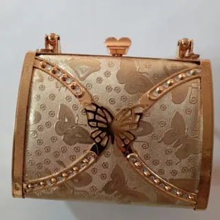 کیف عروسکی طلایی