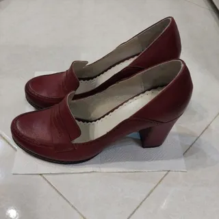 کفش چرم زرشکیH.F