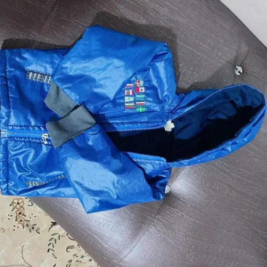 کاپشن بارانی بچگانه