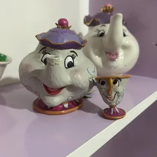 مجسمه قوری فنجون دیزنی