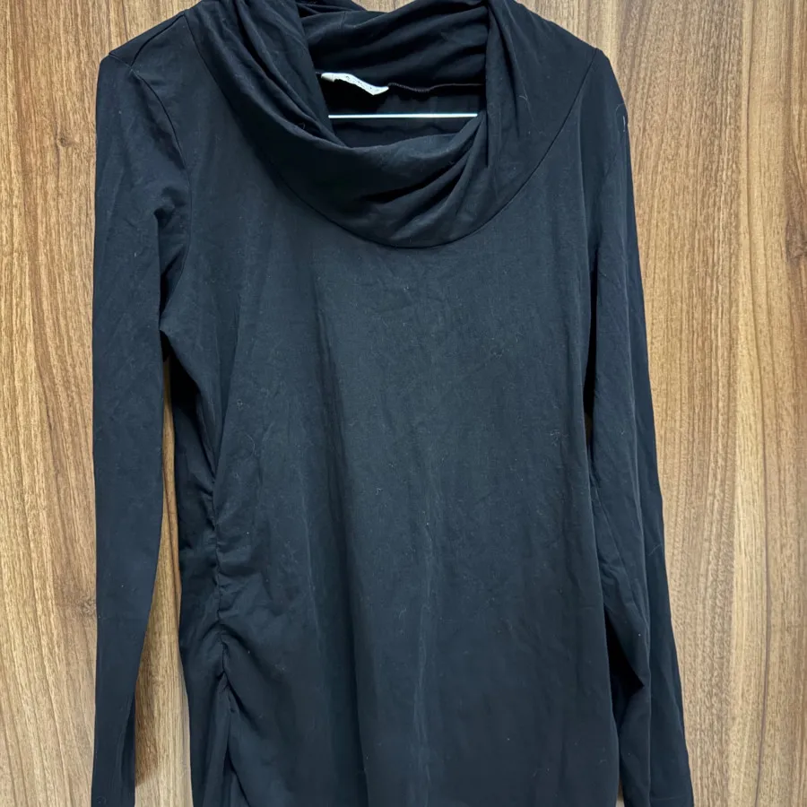 بلوز مشکی استین بلند free