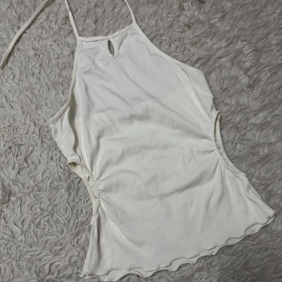 تاپ‌ سفید LTB S