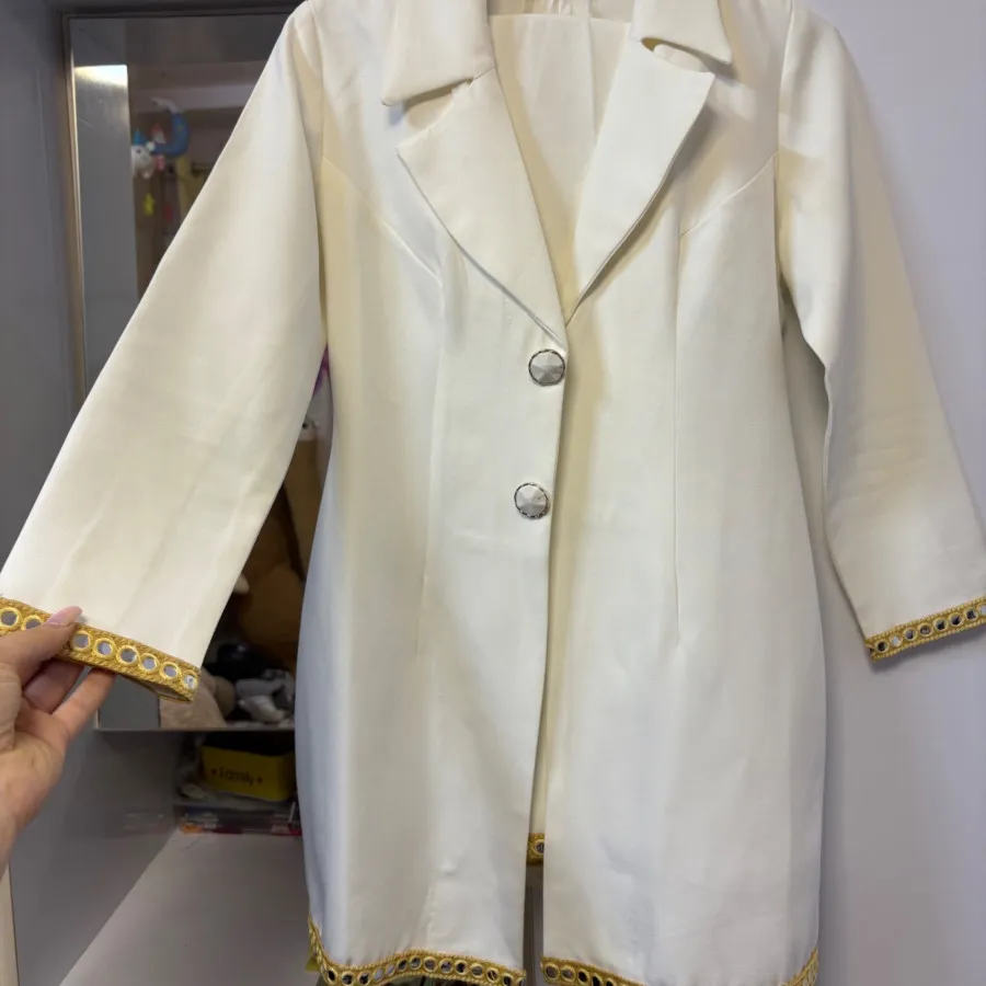 کت شلوار سفید