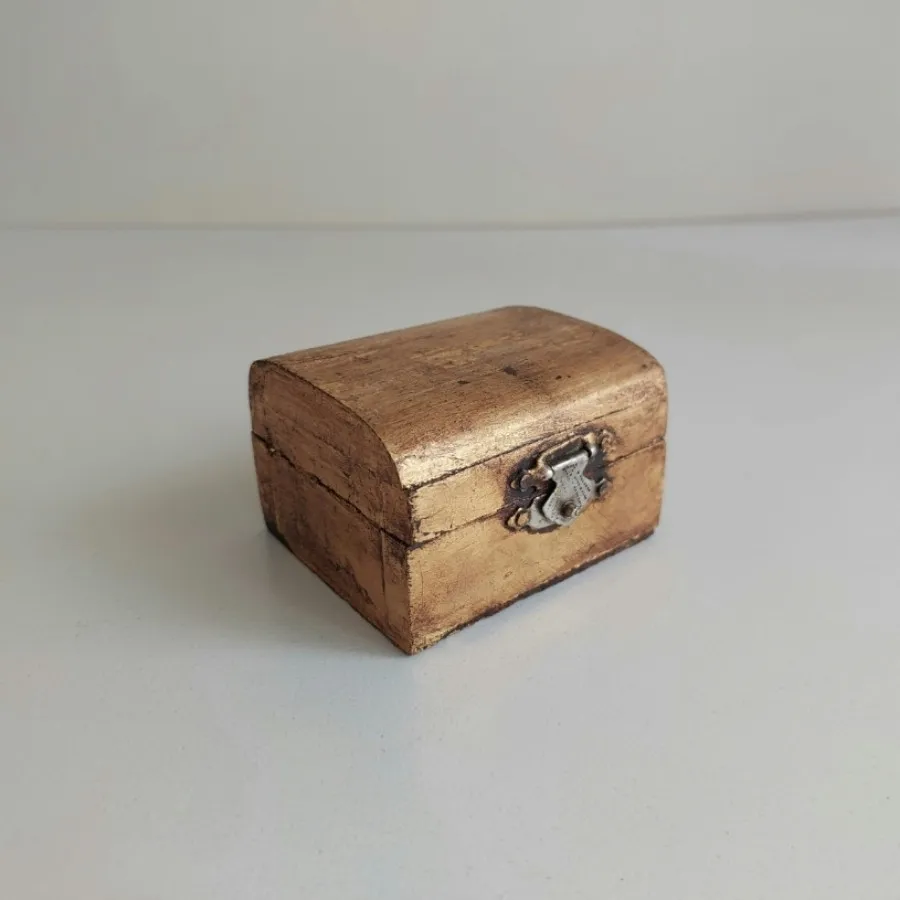 جعبه چوبی کوچک