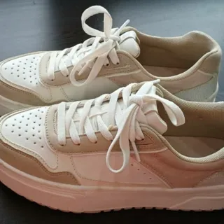 کفش برند استرادیواریوس