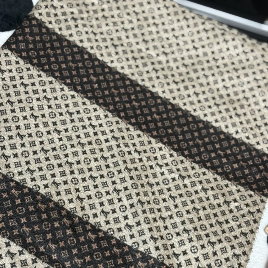 شال موهر لویی ویتون