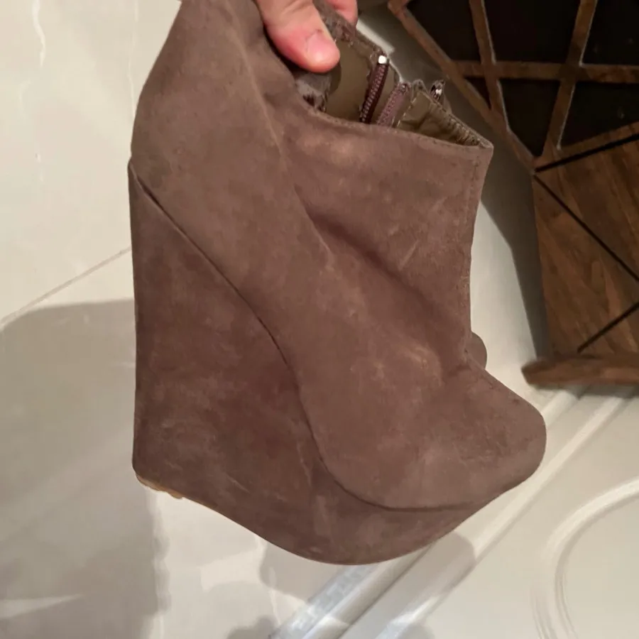 نیم بوت لژدار