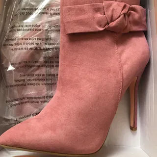 نیم بوت صورتی جاست فب