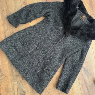 پالتو دکمه دار