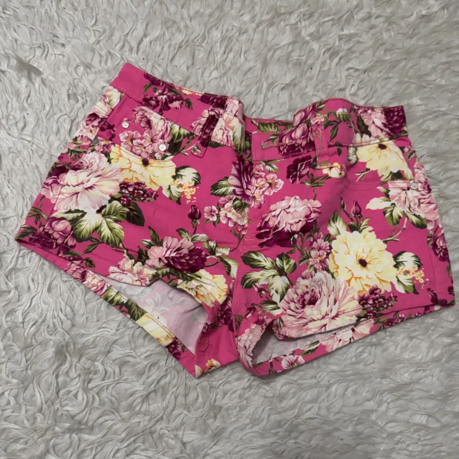 شلوارک گلدار صورتی برند