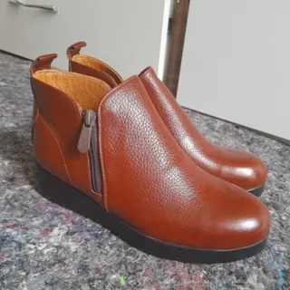 نیم بوت چرم زنانه