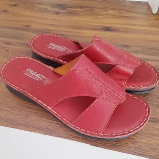 صندل چرم زنانهک