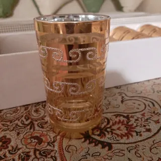 لیوان طلایی