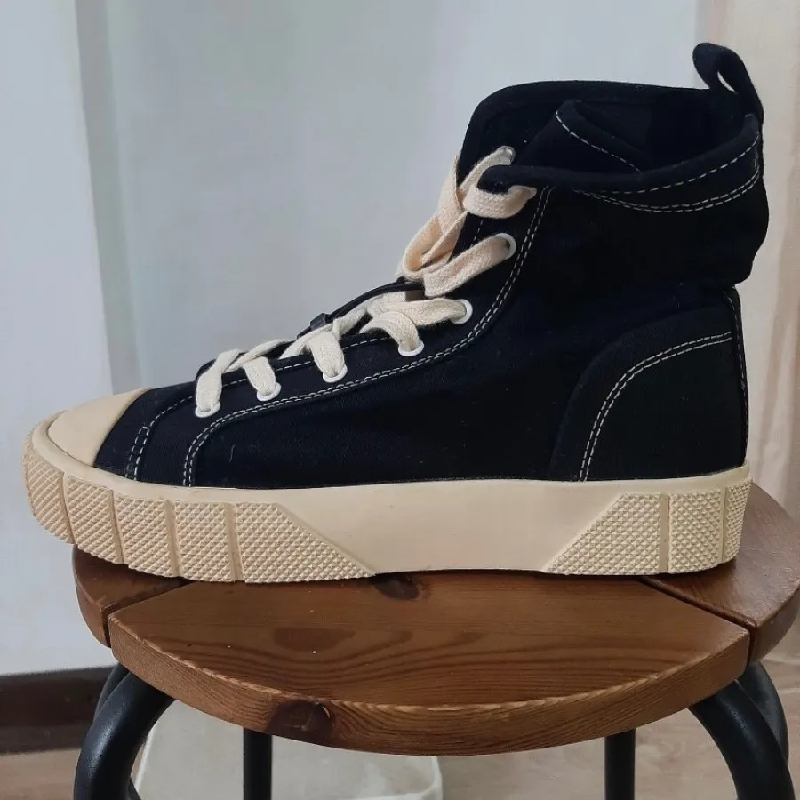 کتونی ساقدارزارا