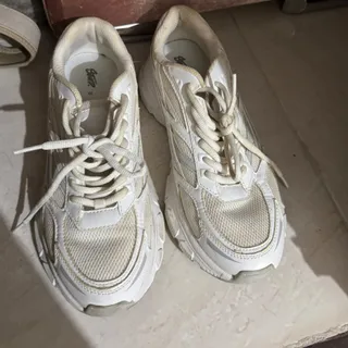 کتونی pull& bear