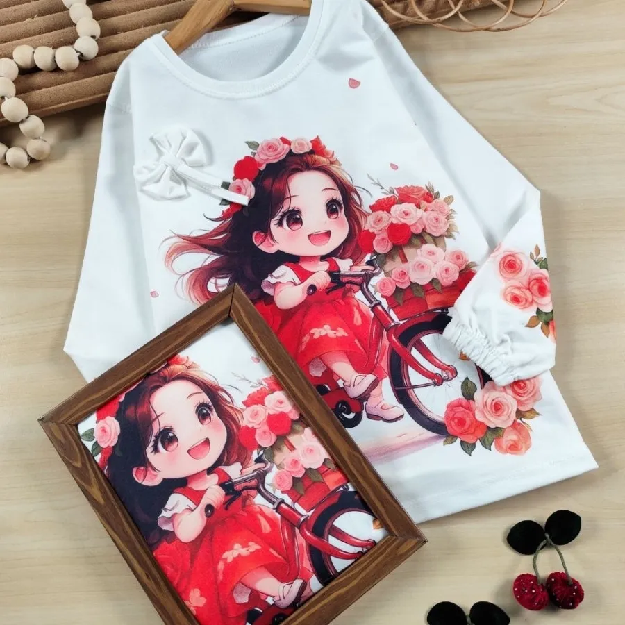 بلوز تک یلدایی دختر و گل