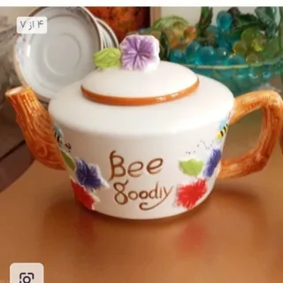 قوری گل و زنبور