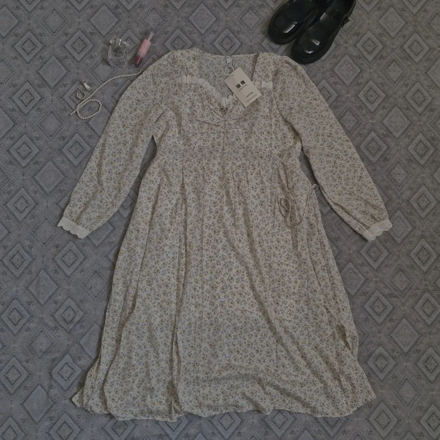 پیراهن عروسکی