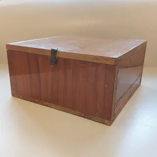 جعبه چوبی بزرگ