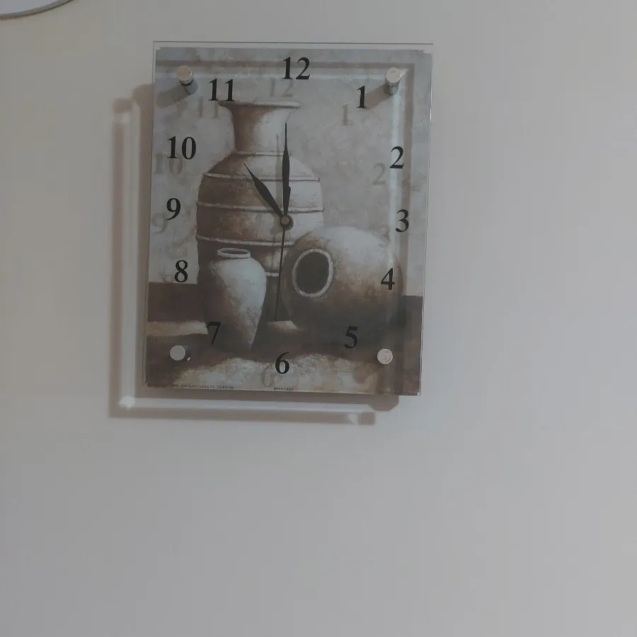 ساعت دیواری