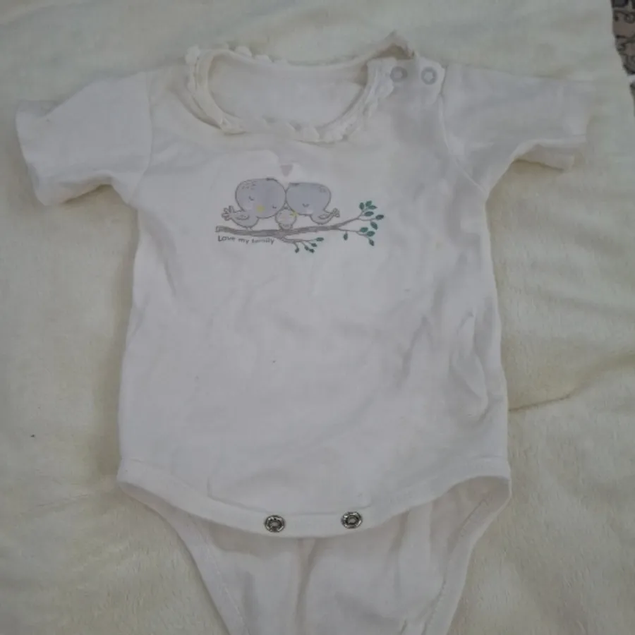 دوتا لباس  نوزادی