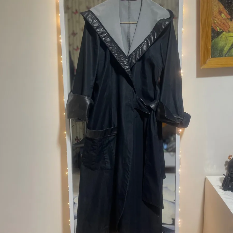 بارانی کلاهدار مشکی