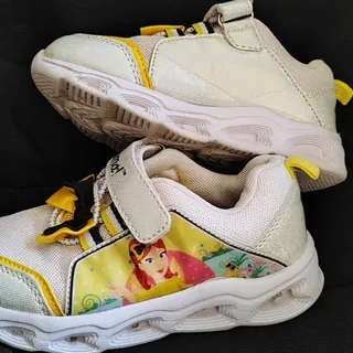 کفش چراغدار