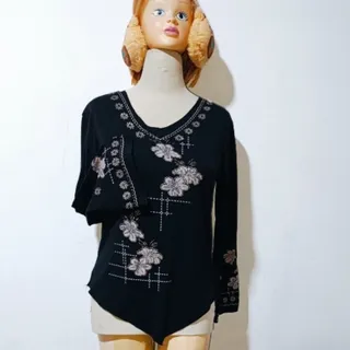 بلوز کشی زیبا