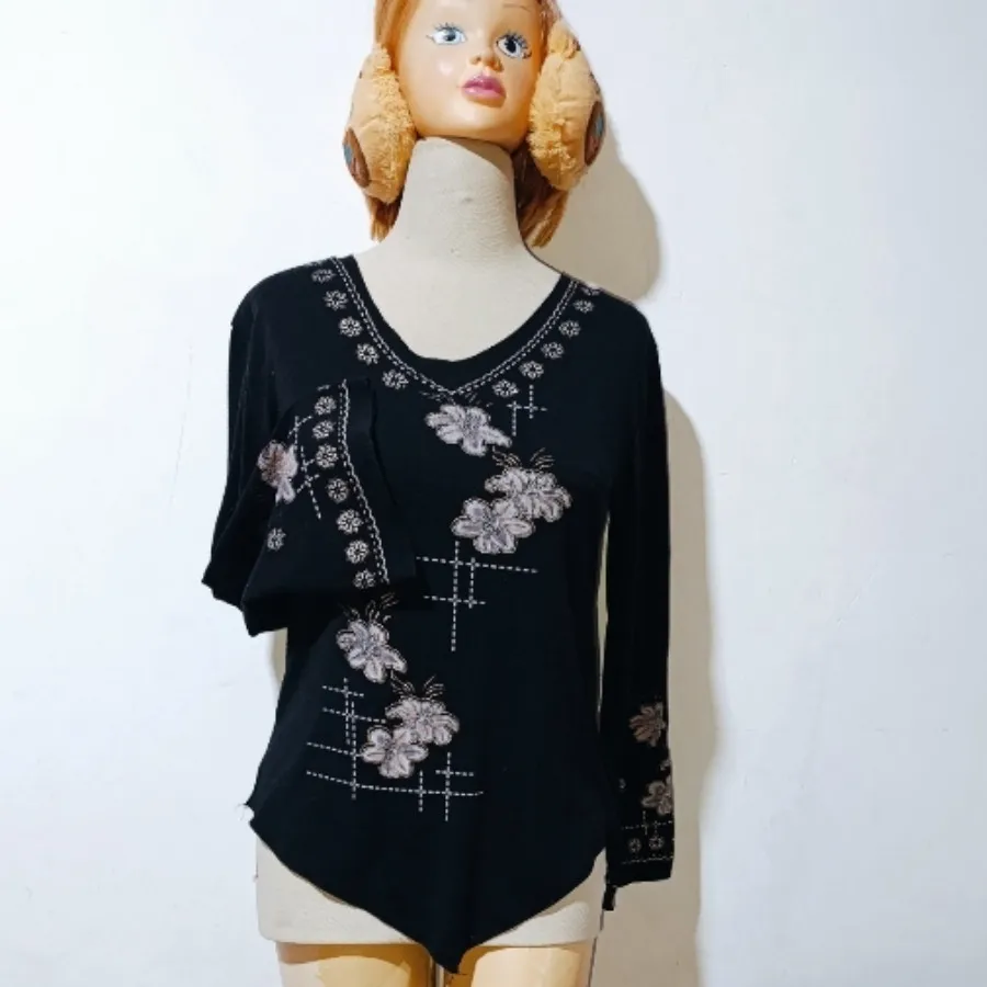 بلوز کشی زیبا