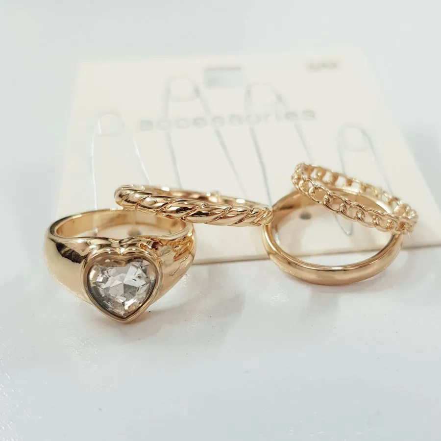 پک انگشتر و حلقه طلایی