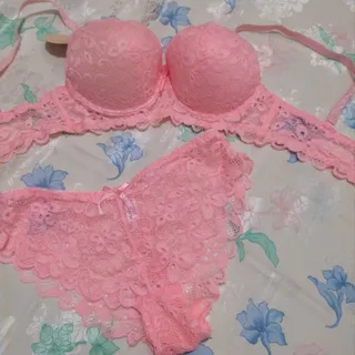 لباس زیر زنانه