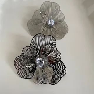 گوشواره گل توری نگینی