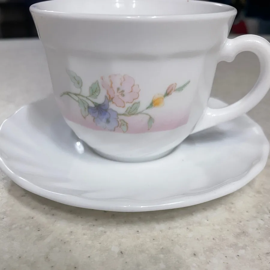 فنجان و نعلبکی لومینارک