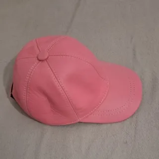 کلاه چرم صورتی