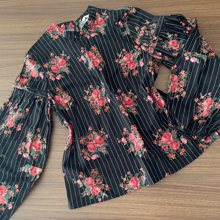 شومیز کتان اج اند ام