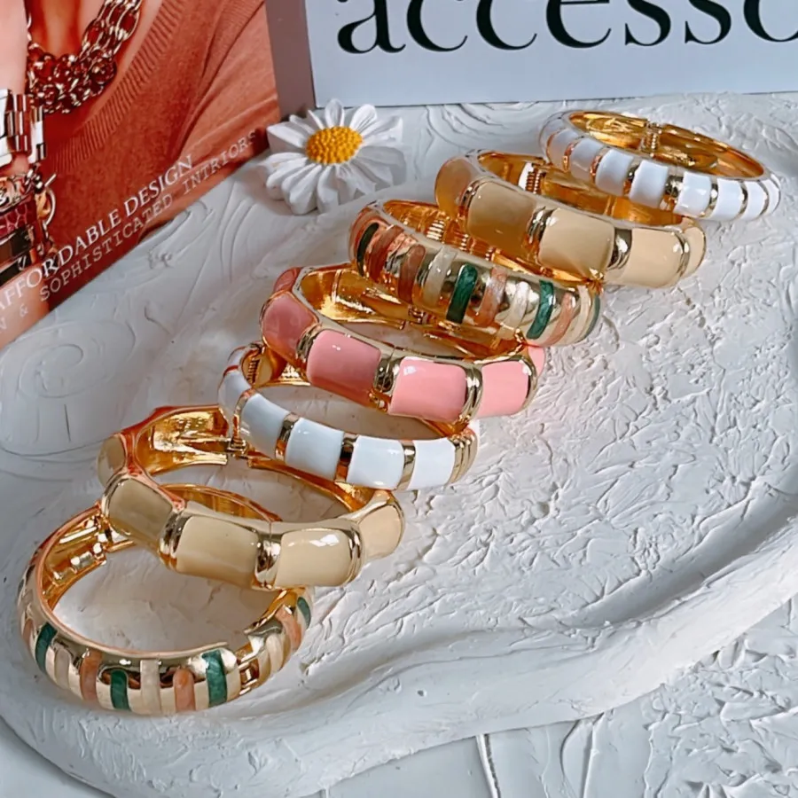 بنگل مینا کتری