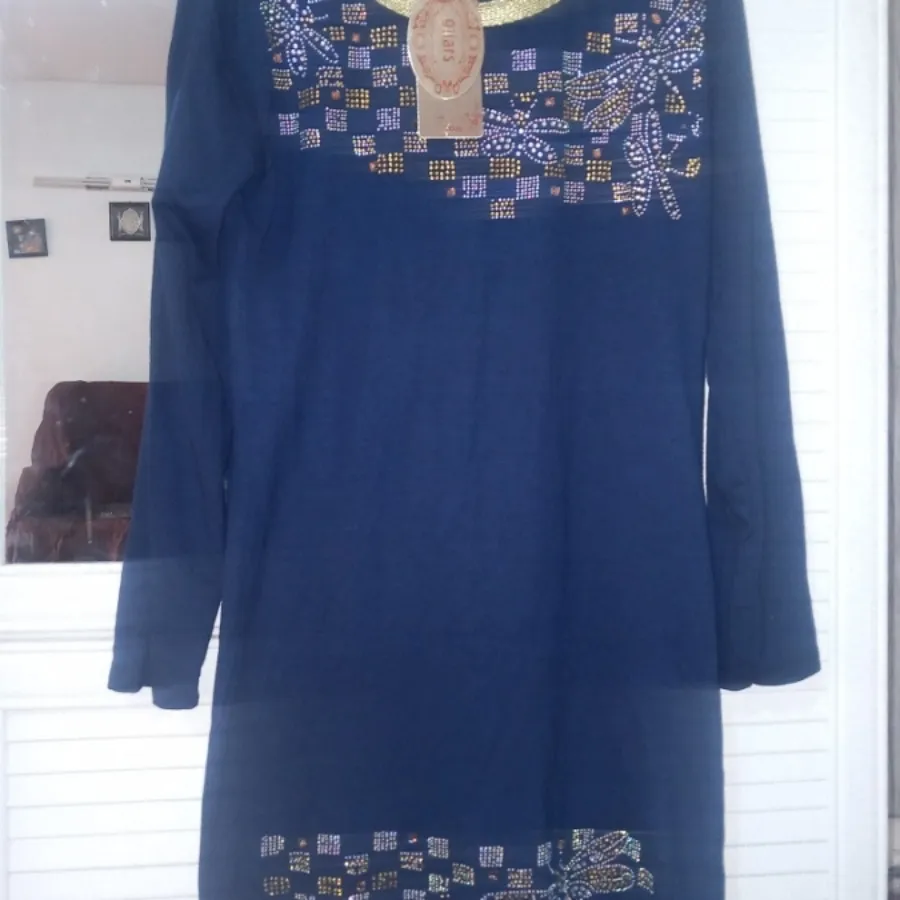 شومیز همراه با اشانتیون