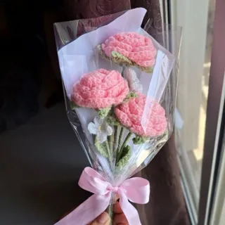 گل رز صورتی دستبافت