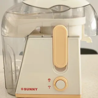 ابمیوه گیری سانی