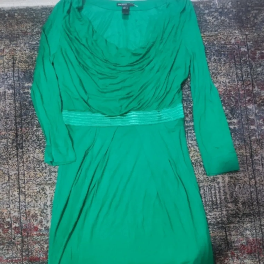 پیرهن سبز منگو