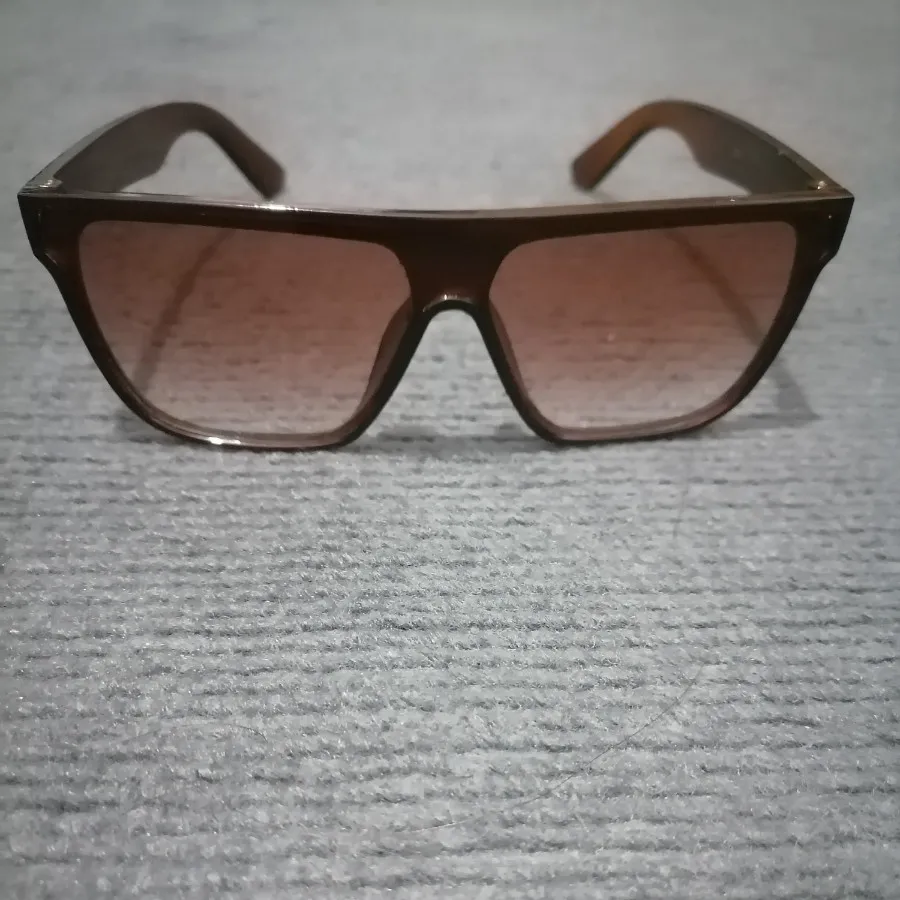 عینک آفتابی