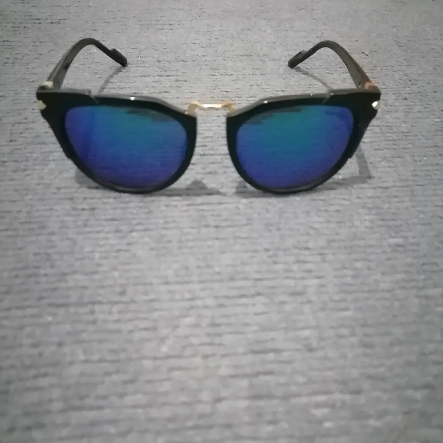 عینک آفتابی