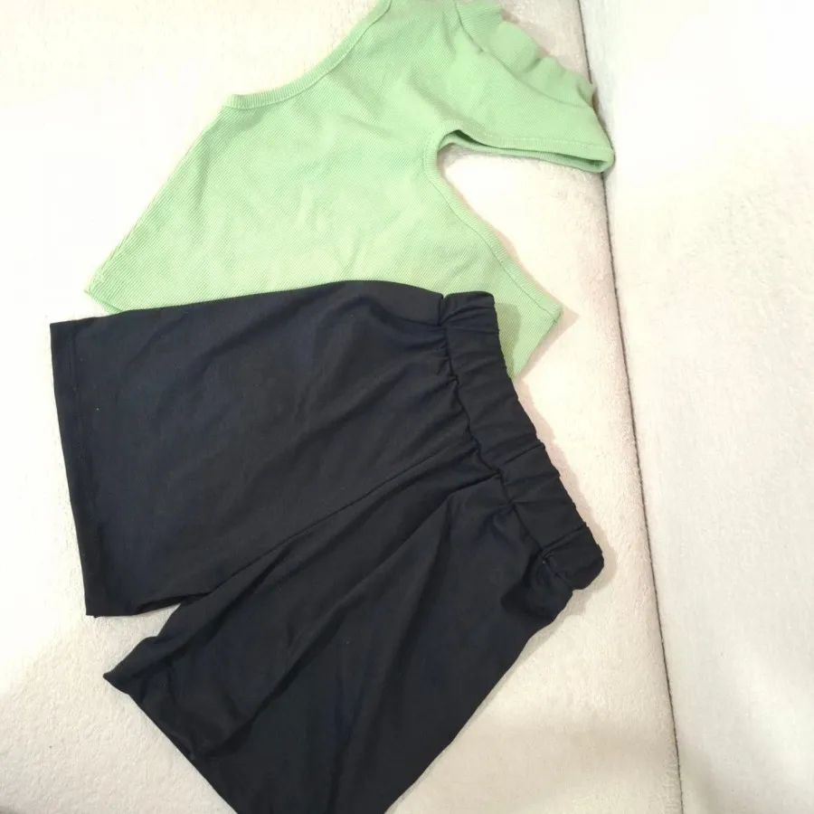 نیم تنه کراپ شرتک