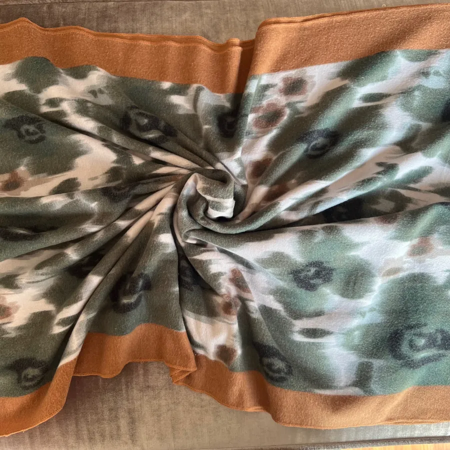 شال گرم موهر