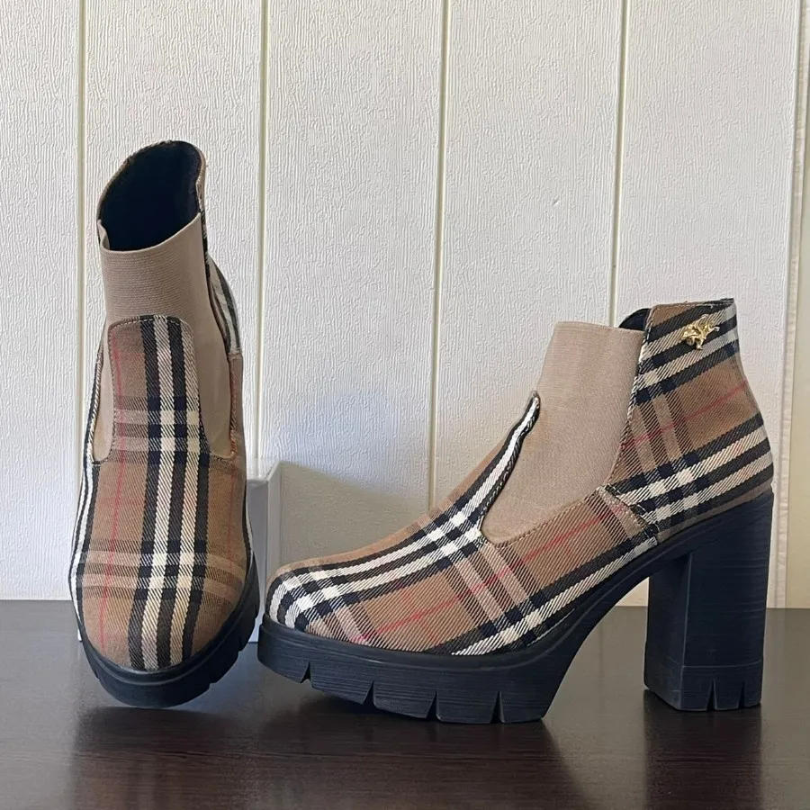 بوت پاشنه دار